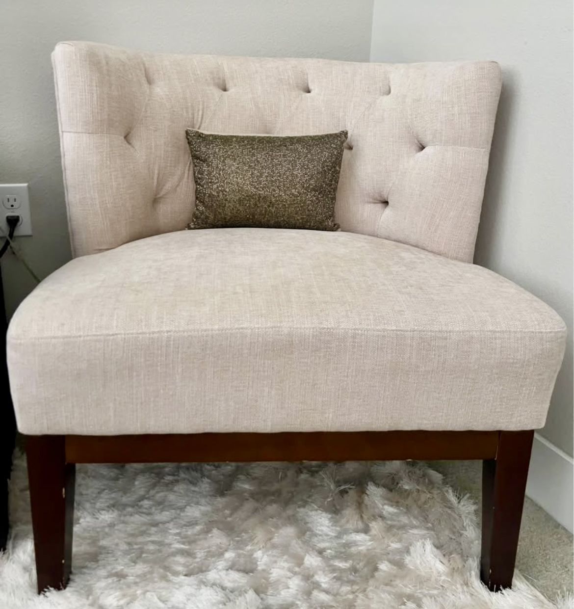 Accent chair