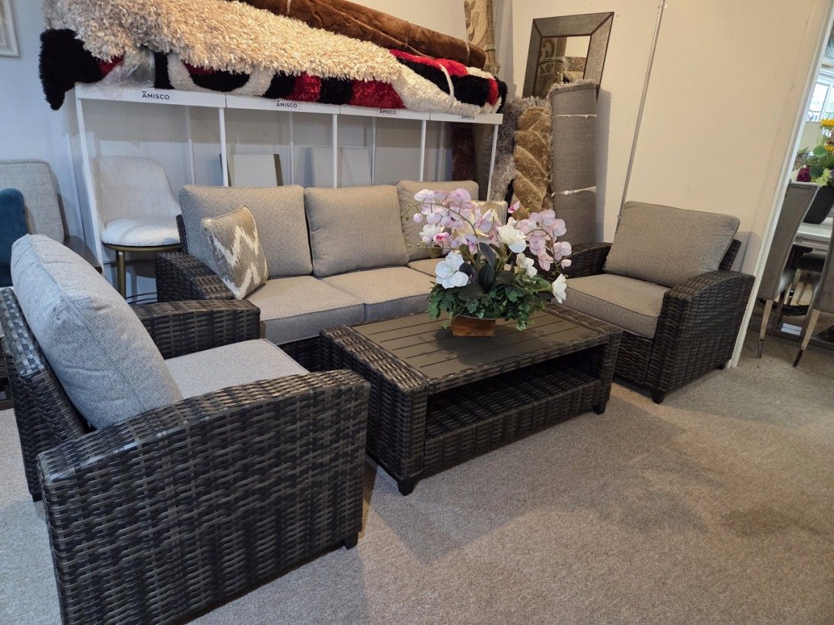 Outdoor Sofa, 2 Chairs, Coffee Table