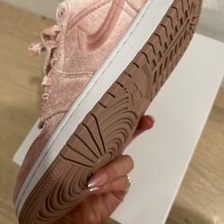 Pink Velvet, Nike Air Jordan 8.5