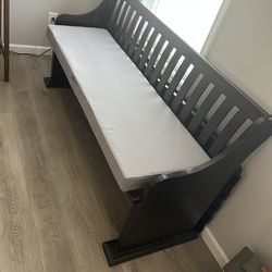 Solid wood bench with cushion