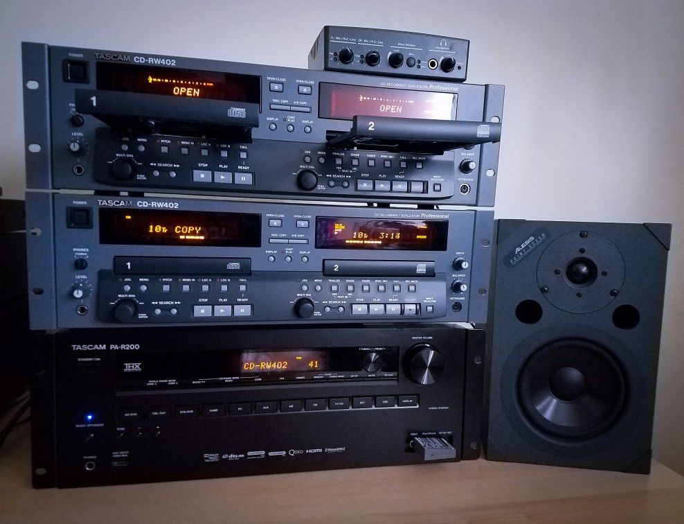 Tascam CD-RW402 CD Recorder/Duplicator