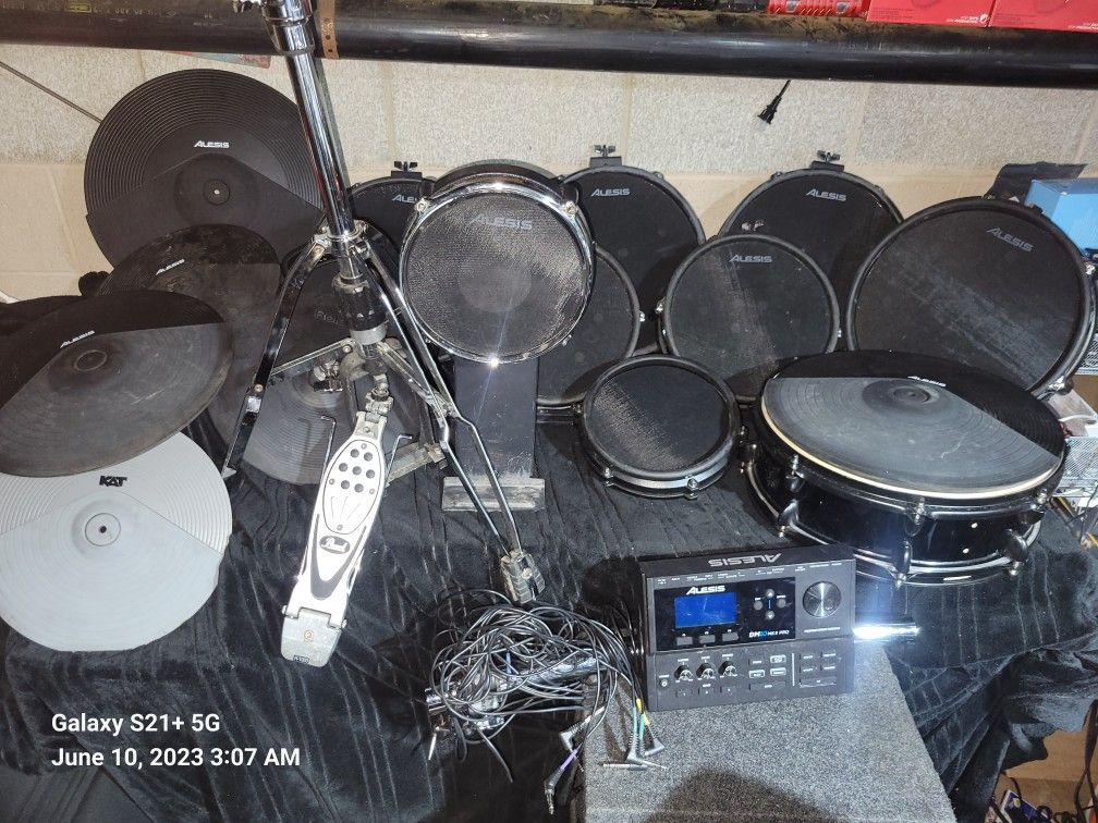 Alesis Electric Drum Set