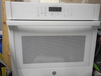 GE 30 in smart built in self clean single wall oven in white. Model JTS3000