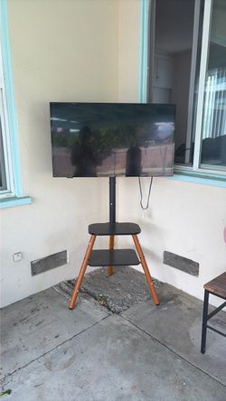 Flat Screen TV with Floor Stand
