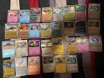 200+ Pokémon includes 30+ Holo