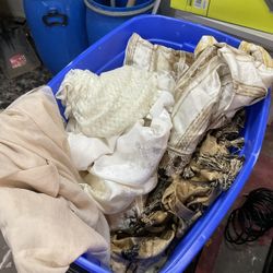 Lots Of Very Nice Curtains Good Quality, Different Kind