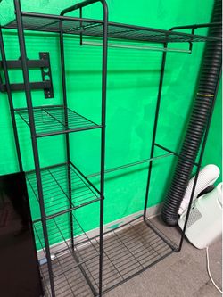 Closet clothes hanger