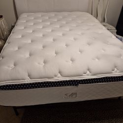 Luxury Sleep System: WinkBeds "Soft" Mattress & Puffy Platform Base - Like New! - $1,000