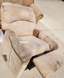 Lift recliner motorized