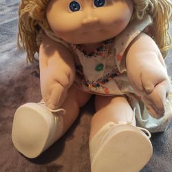 Vintage 1(contact info removed) Cabbage Patch signed Xavier Roberts Blonde American.