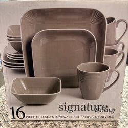 16 Piece Stoneware Dinnerware