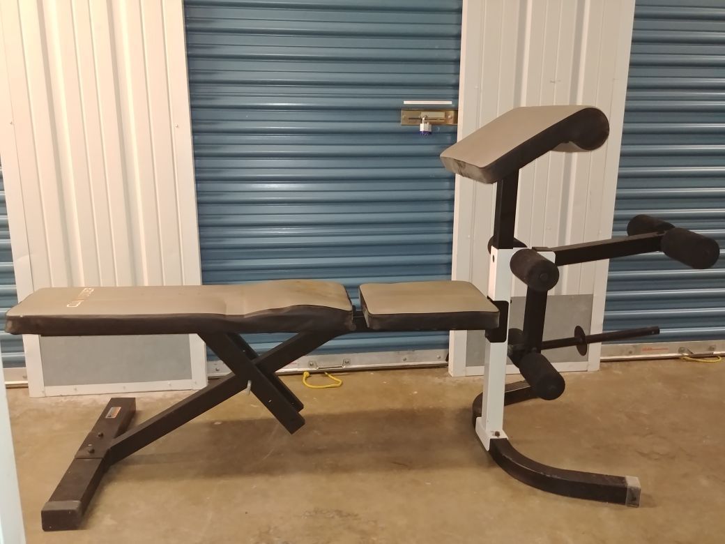 A Club Weider 565 home gym