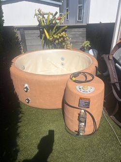 Softub Portable Hot Tub with Motor Unit