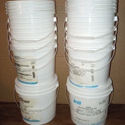 10 pc 2 Gallon Food Grade Buckets w/lids