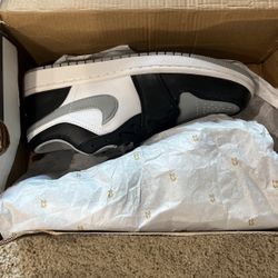 Air Jordan 1 Low Smoke Gray