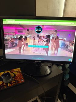 Samsung 22” LED Monitor S22D300 – HDMI – Works Great