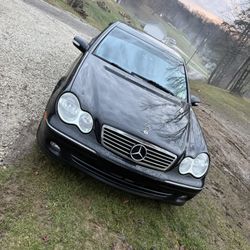 Mercedes Benz AMG c-class 280 