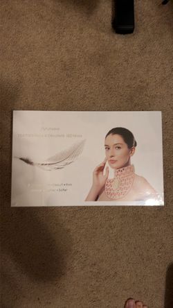 NEW SEALED Numiere Feather Neck & Decollete LED Mask 6862 Décolleté