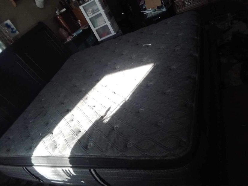 King Size Bed And Frame 