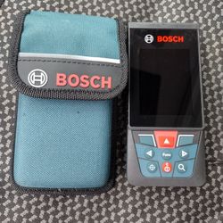 Bosch GLM400C Blaze Outdoor 400ft Bluetooth Connected Laser Measure with Camera and AA Batteries

