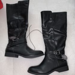 Black Boots