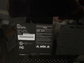 Older Vizio for sale (no remote)