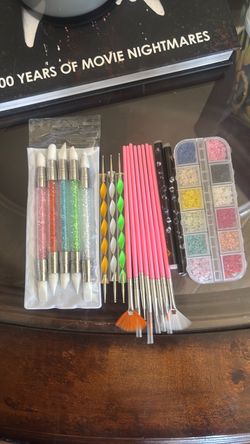 Nail Art Tool Set with Brushes and Rhinestones