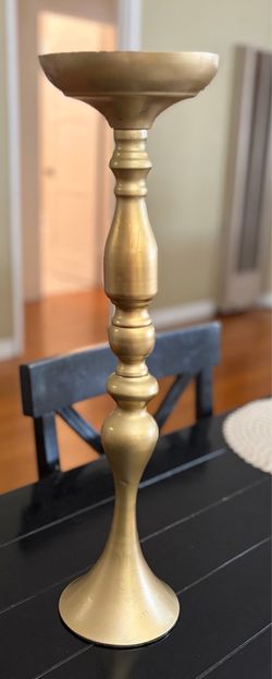 Tall flower base gold