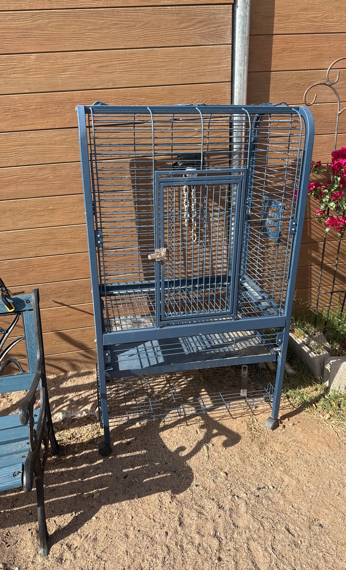 Bird Cage 21x33x36 The Cage And With The Bottom Piece Is 58 Inches Tall Total height