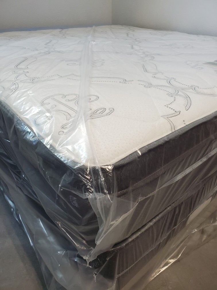 BRAND NEW CALI KING/ EASTERN KING Pillow Top 12" Inches Tick SET