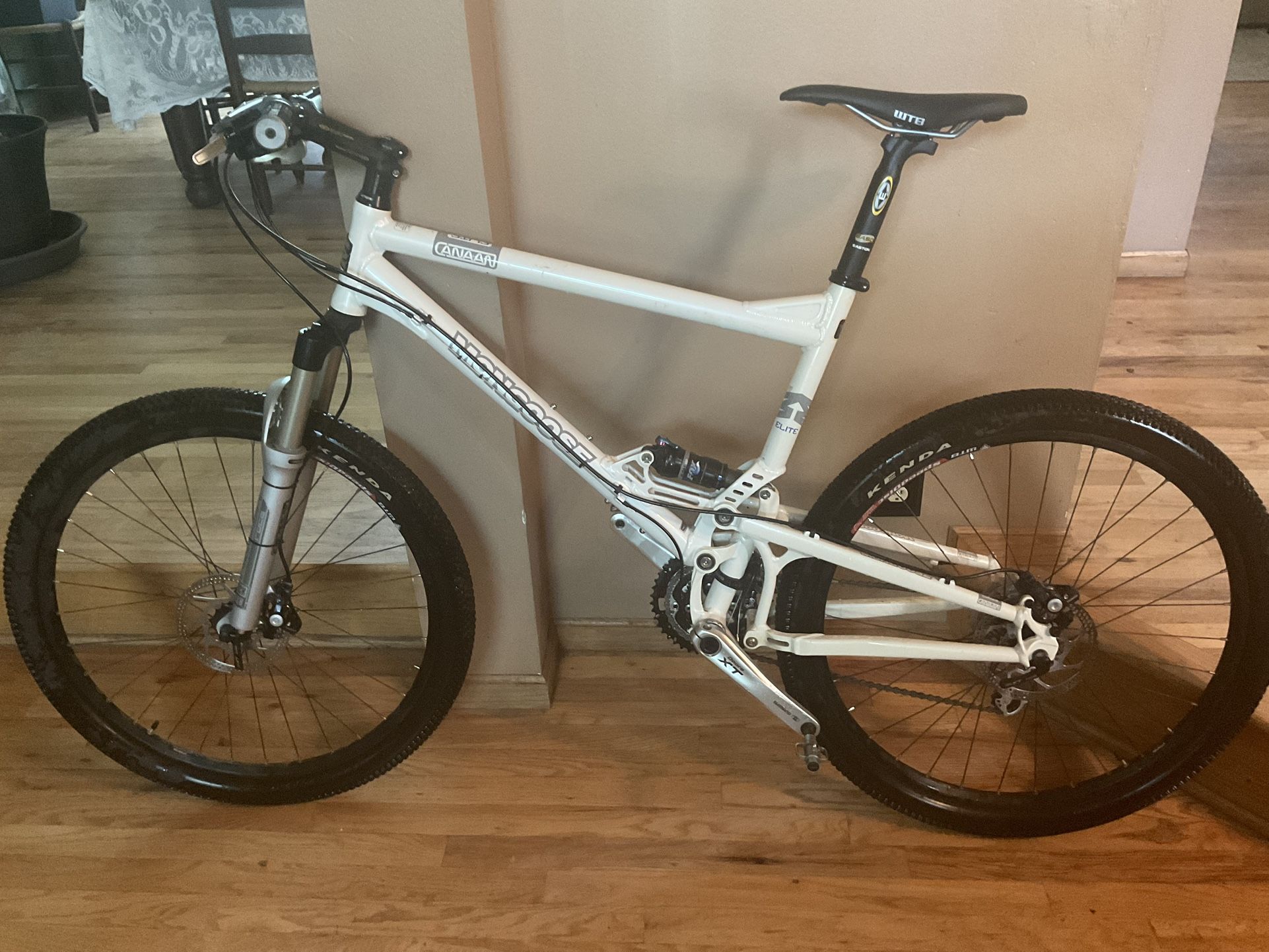 Mongoose Canaan Elite Bike