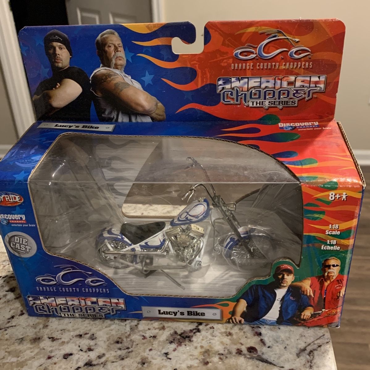 Lucy’s Bike American Chopper Discovery Channel Joyride Diecast 1:18 Scale