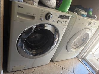 LG washer dryer set