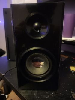 This is a Philips Micro Music System  BTM2180
