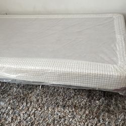 Estoy Vendiendo 2 Bases De Camas Twin Full Con Colchones