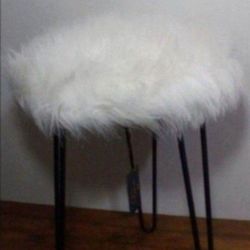 TAINOKI LUXURY FURNITURE - FUR VANITY STOOL - BRAND NEW 