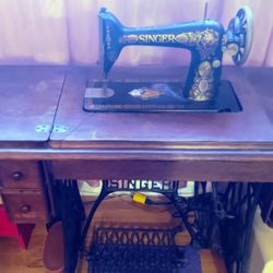 1910 Singer Sewing Machine