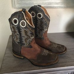 Boots Size 9 Women 
