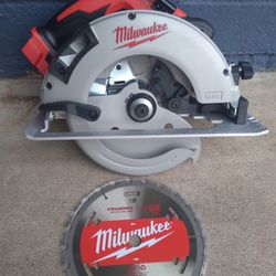 CIRCULAR SAW MILWAUKEE TOOL ONLY 