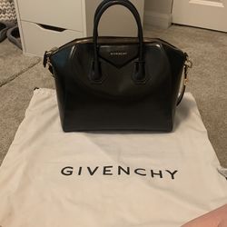 Givenchy Medium Antigona Bag