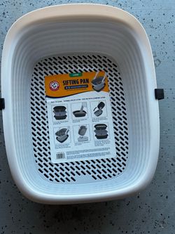 Sifting cat litter box brand new never used