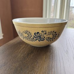 Pyrex Homestead Bowl 403 