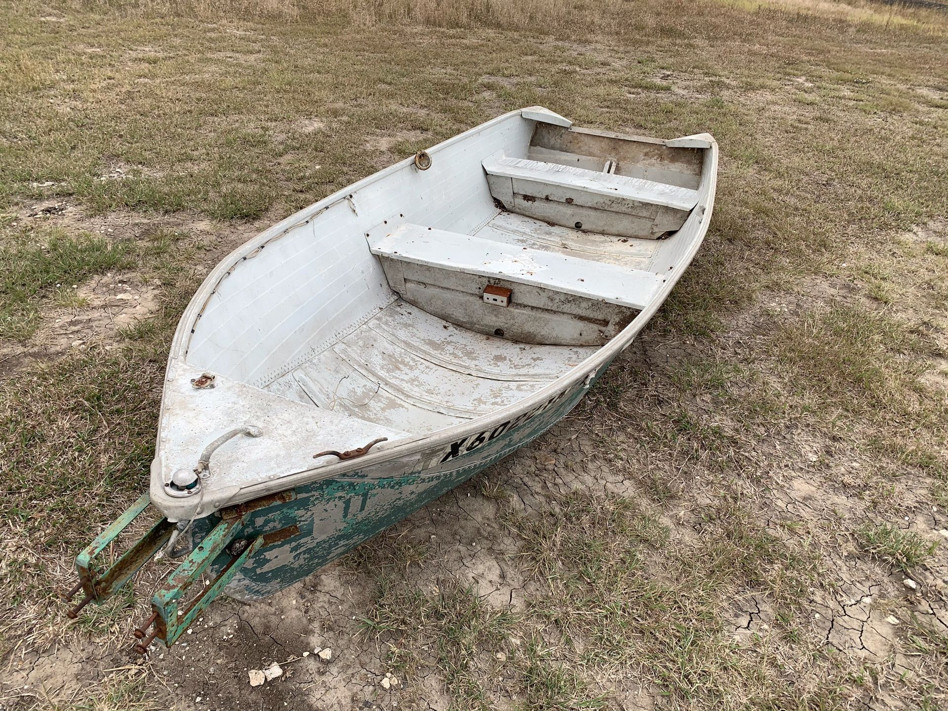 Aluminum boat 13ft no motor