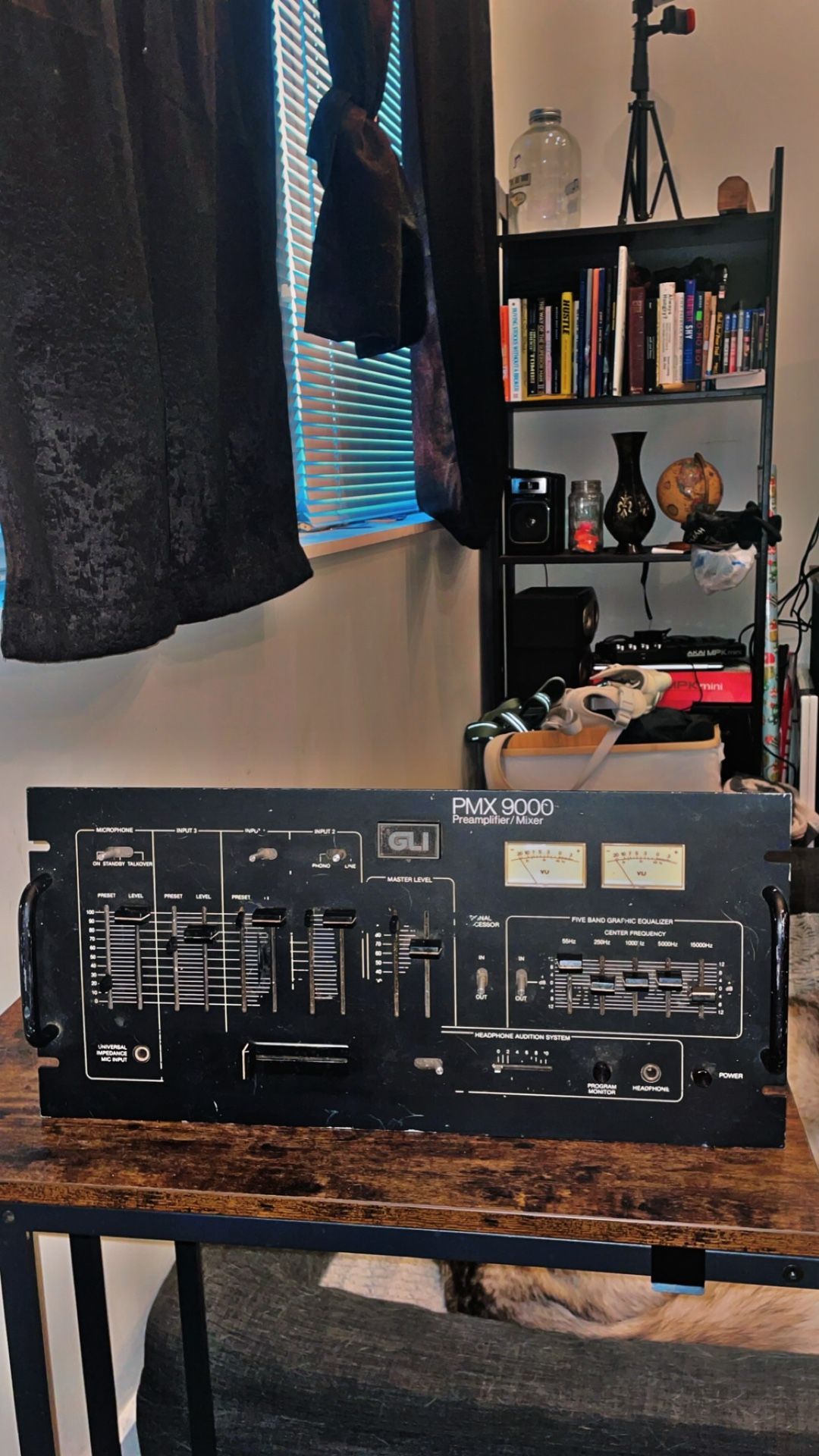 DJ Mixer GLI PMX 9000 Preamplifier Mixer