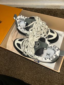 lv trainer shoes