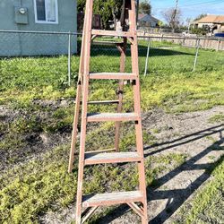 6’ Fiberglass Step Ladder 