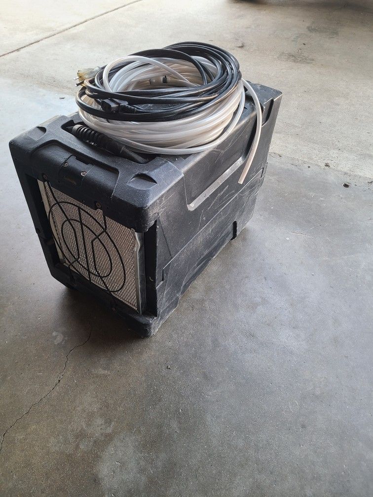 Little Dehumidifier