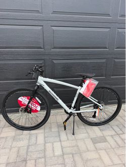 Schwinn 700 mountain bike $500 MSRP
