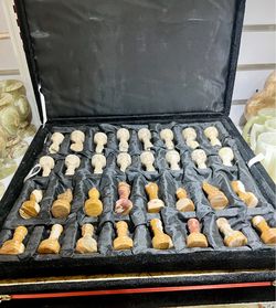 Brand New Onyx Chess set. Comes in case.
