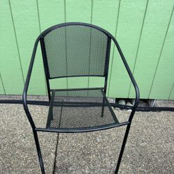 Outdoor metal table and 2 chairs